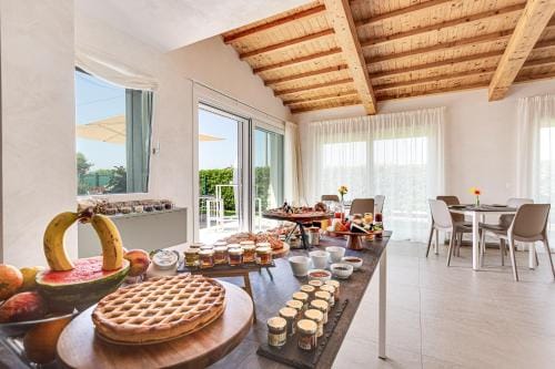 I Delfini - Natural B&B Hotel in Cesenatico