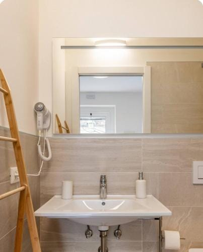 Vittoria room Hotel in Bardolino