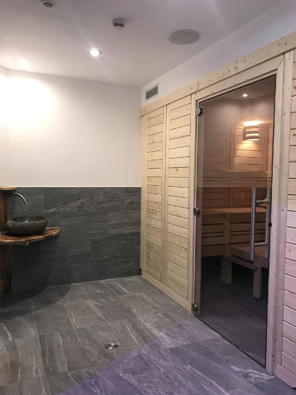 Albergo Quarto Pirovano Hotel in Canton of Grisons