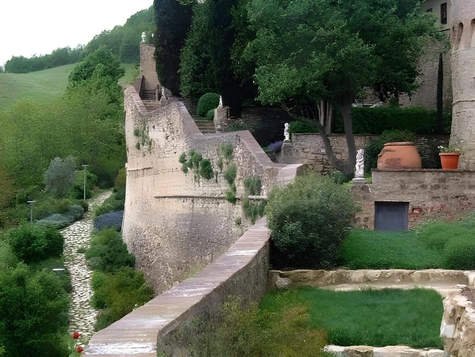 Castello di Vigoleno Hotel in Emilia-Romagna