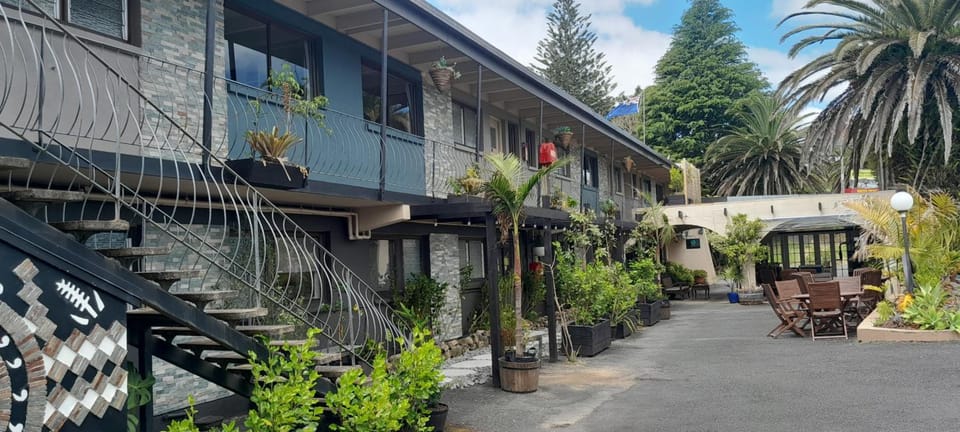 Waterfalls Estate - Motel & Campground Motel in Northland