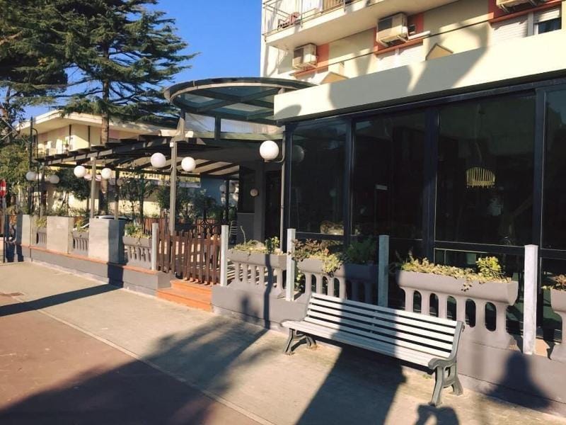 WuHostel Hotel in Cervia