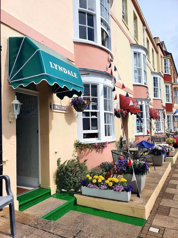 Lyndale Guest House Hotel in Weymouth