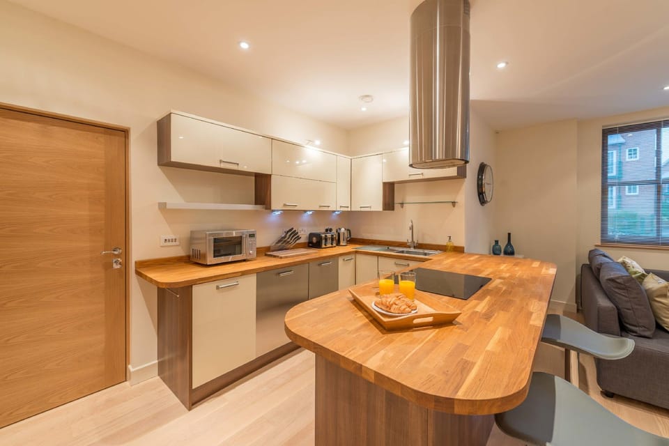 Hampden Apartments - The Catherine Hotel in Windsor