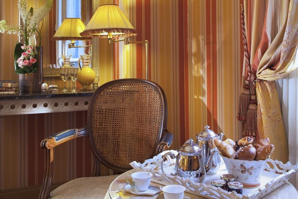 Hotel Chambiges Elysées Hotel in Paris