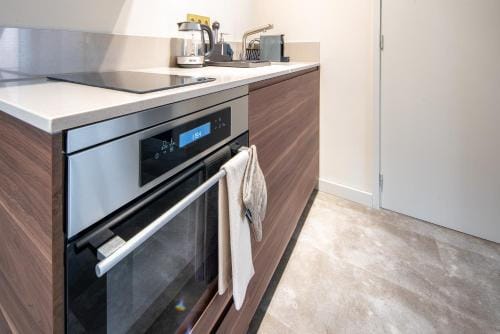 New Family Penthouse 7Min from Rotterdam Central Station top floor app4 Hotel in Rotterdam