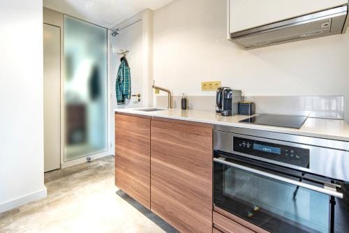 New Family Penthouse 7Min from Rotterdam Central Station top floor app4 Hotel in Rotterdam