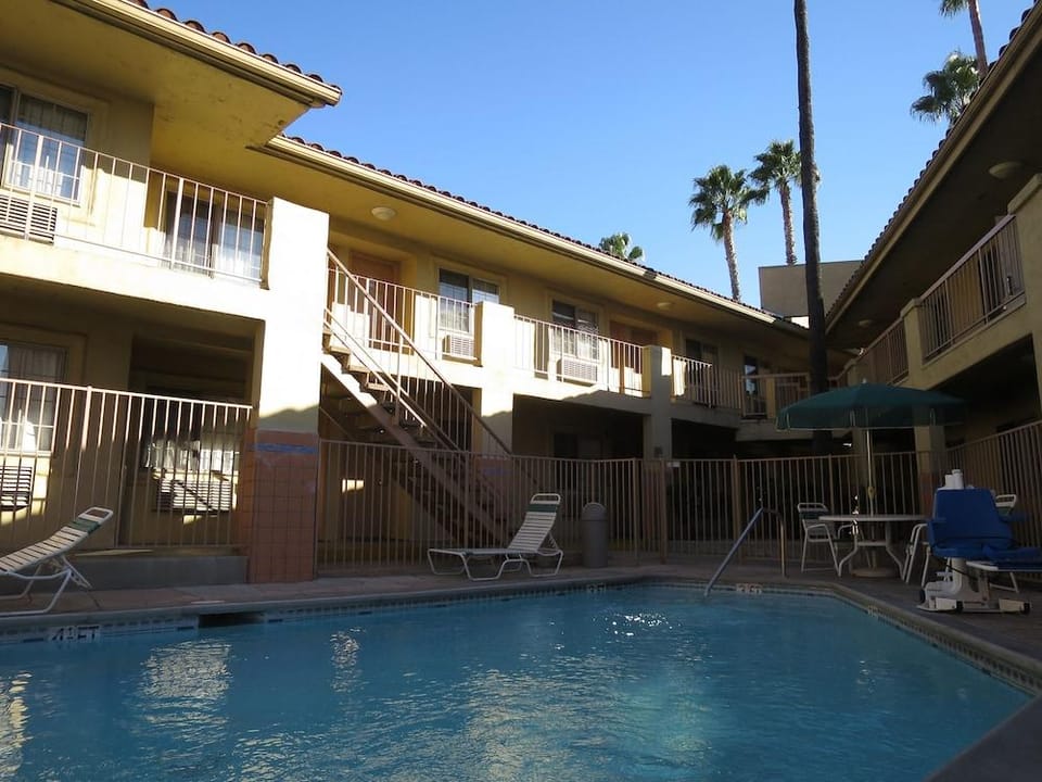 Country Inn Hotel in Chino