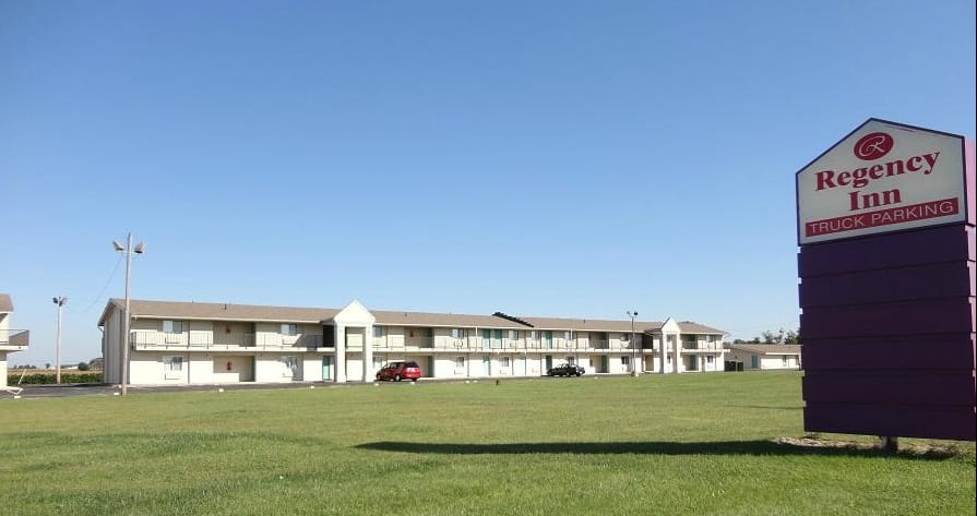 Regency Inn Perrysburg Hotel in Lake Erie