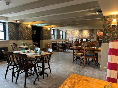 The White Lion Cowbridge Hotel in Wales
