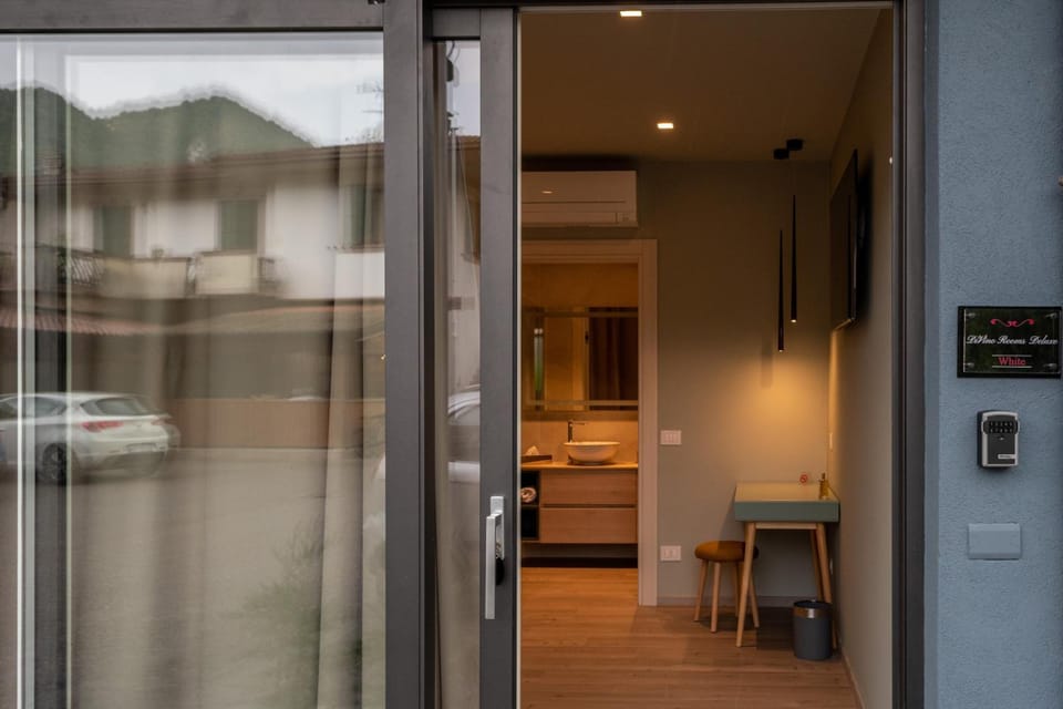 DiVino Rooms Deluxe Hotel in Province of Brescia