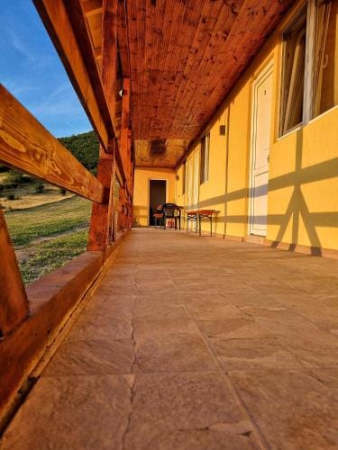 Cabana Varad Coronini Lodge in Serbia