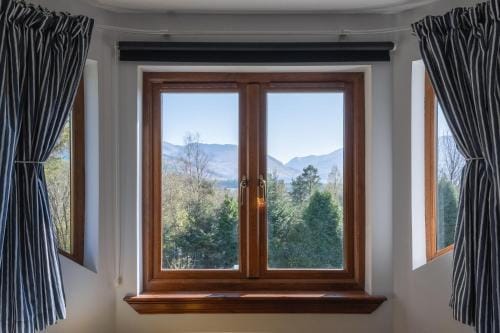 Mizpah Bed & Breakfast near Ben Nevis Highlands Hotel in Scotland