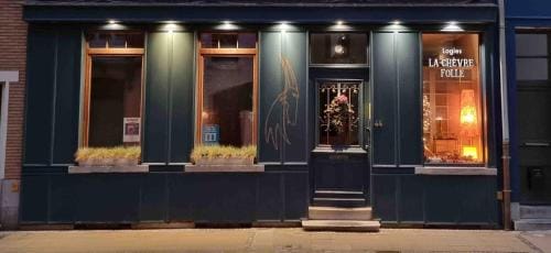 Logies La Chevre Folle - Lodging & Cooking in Style with Shared Kitchen Hotel in Ostend