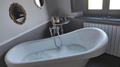 Dimora Sotto la Rocca Hotel in Tuscany