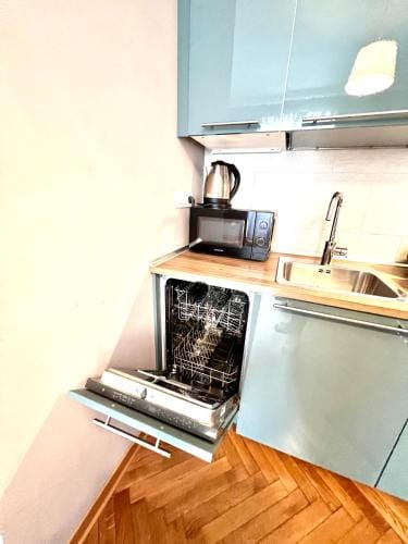 Residence Montanelli Hotel in Trieste