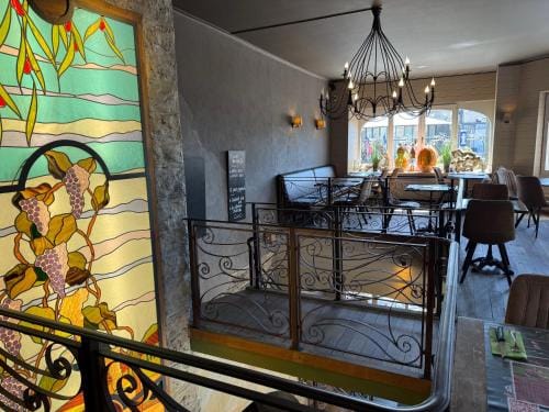 Hotel Giorgi et logements insolites-jacuzzi prive Hotel in Wallonia, Belgium