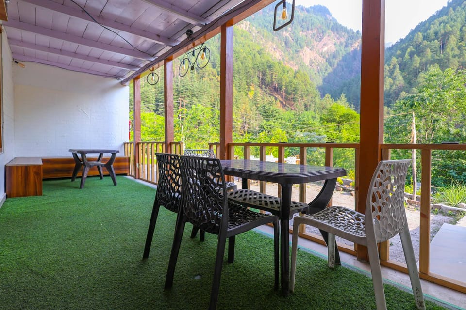MOKSHA WOODHOUSE Hotel in Himachal Pradesh