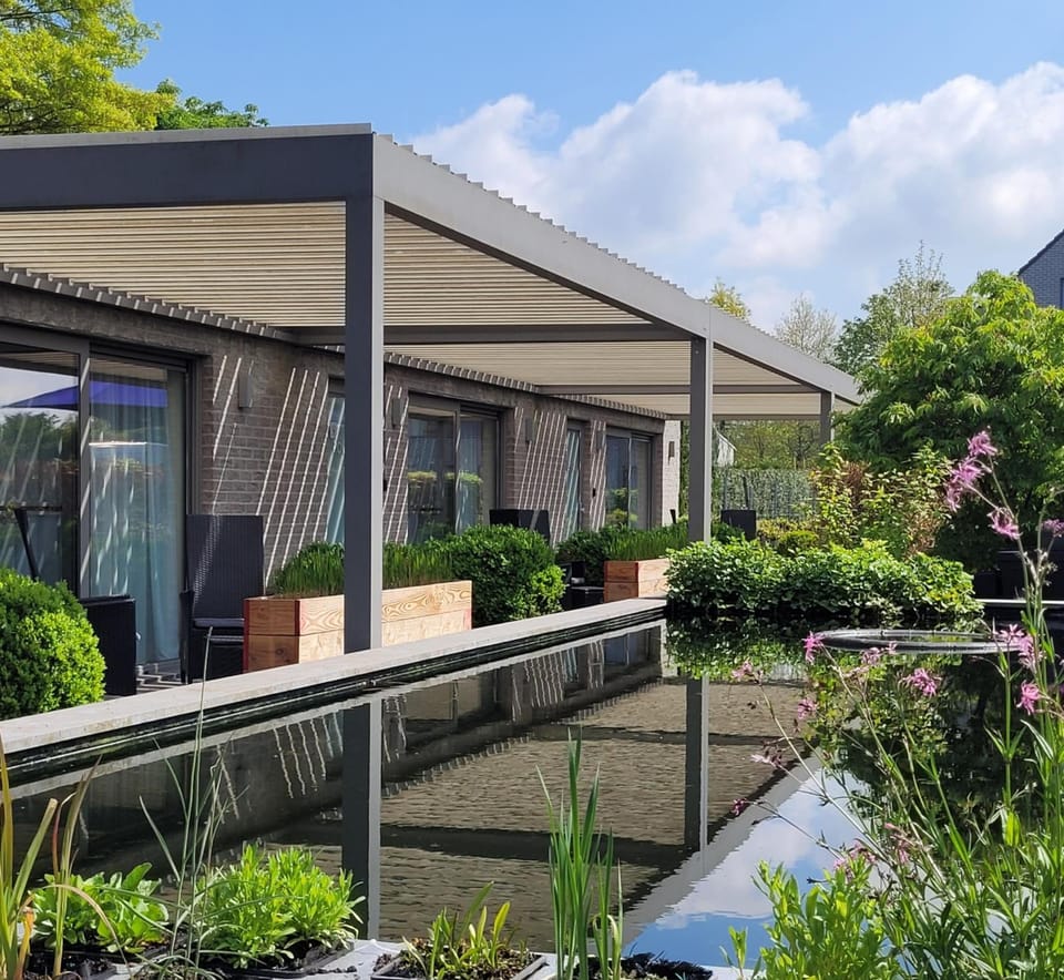Abalona Hotel & Apartments Hotel in Flanders