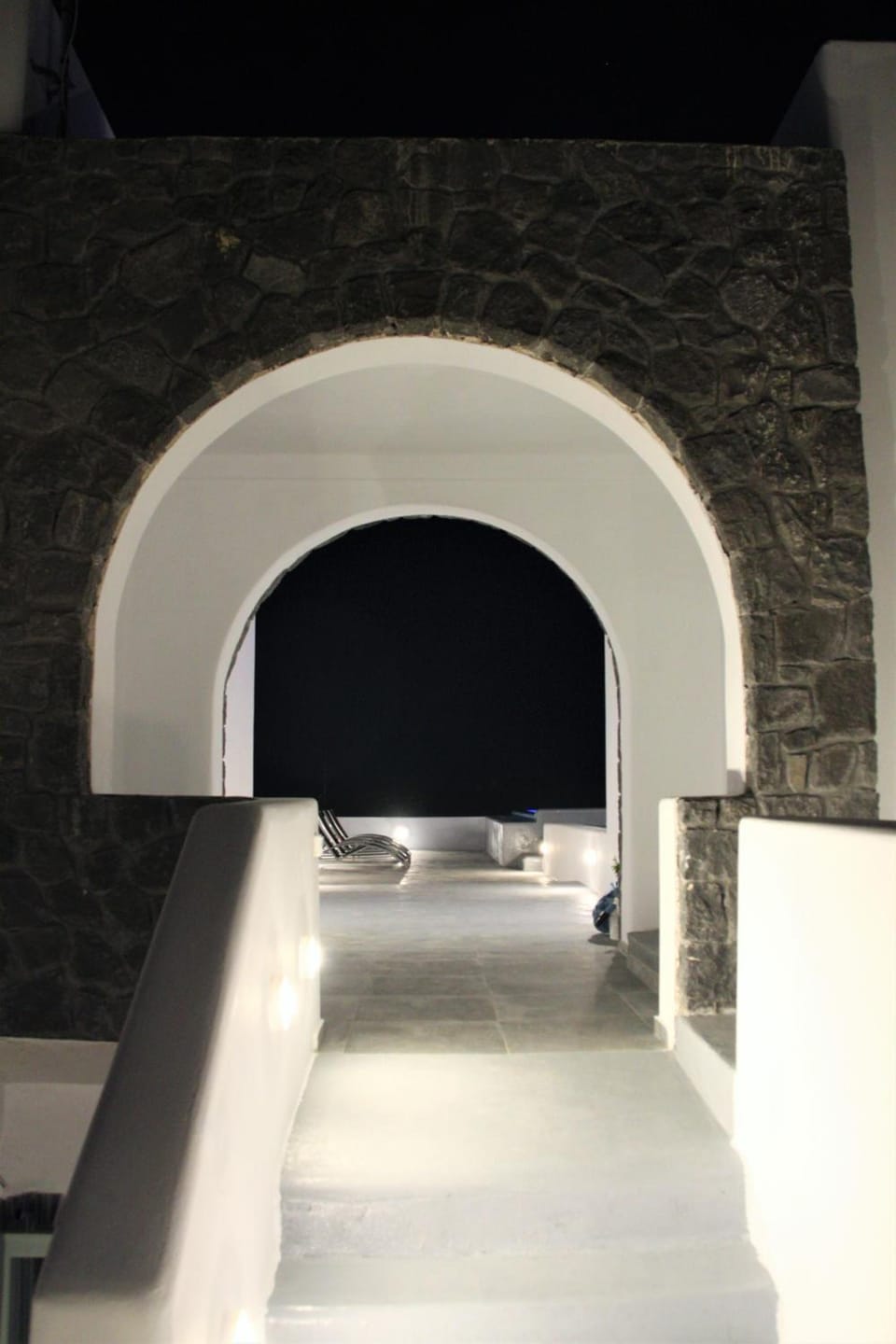 White Element Apartment hotel in Santorini