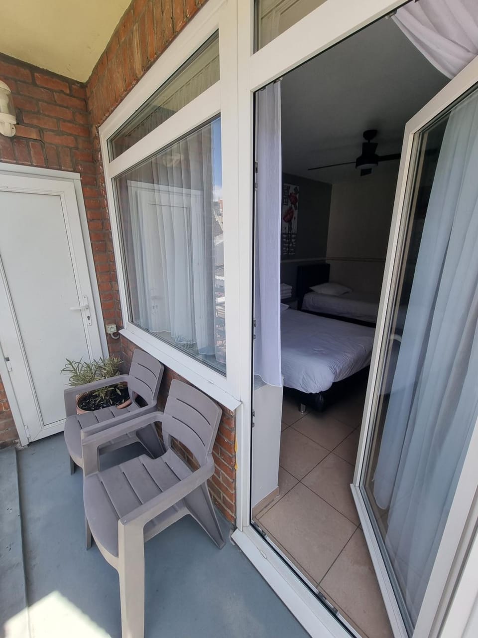 Aparthotel Residence Bara Midi Apartment hotel in Saint-Gilles