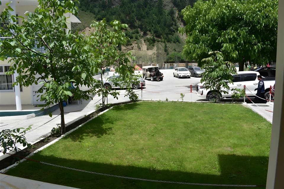 Hotel River View Naran Hotel in Pakistan