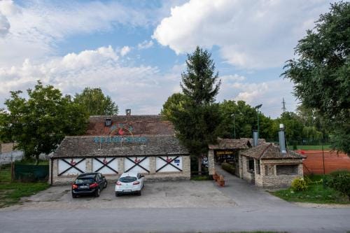 Petlov salas rooms Hotel in Novi Sad