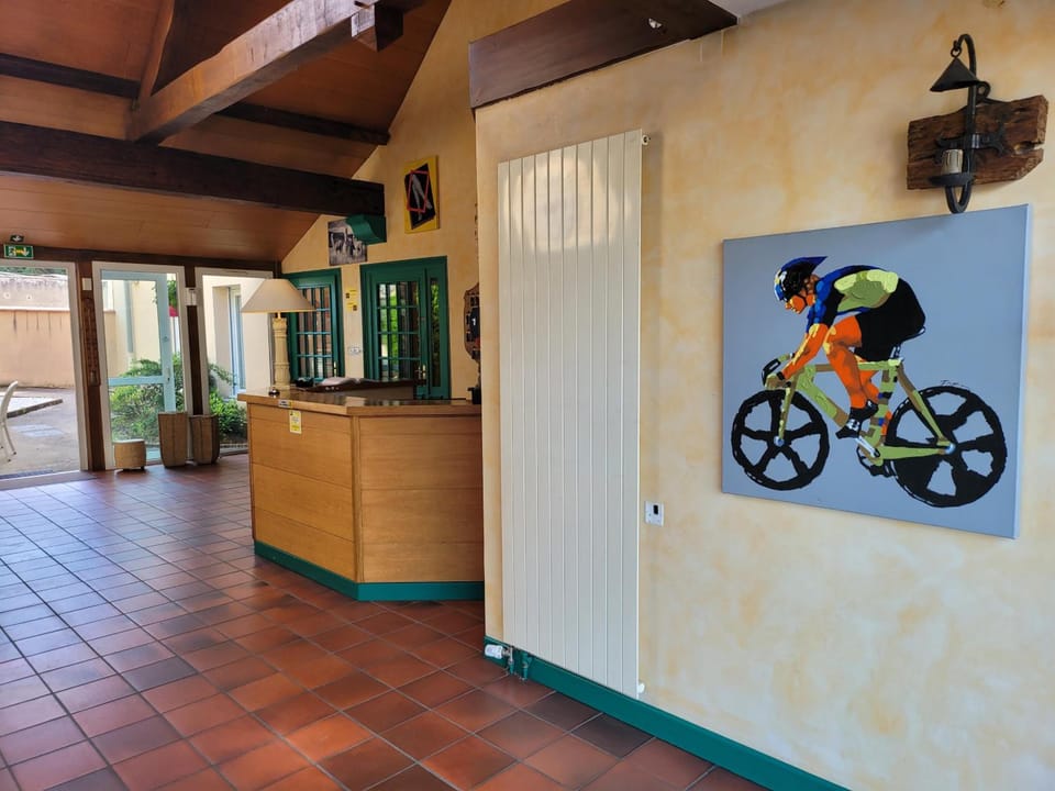 L'AUBERGE DE L'OLIVE Hotel in Bourgogne-Franche-Comté