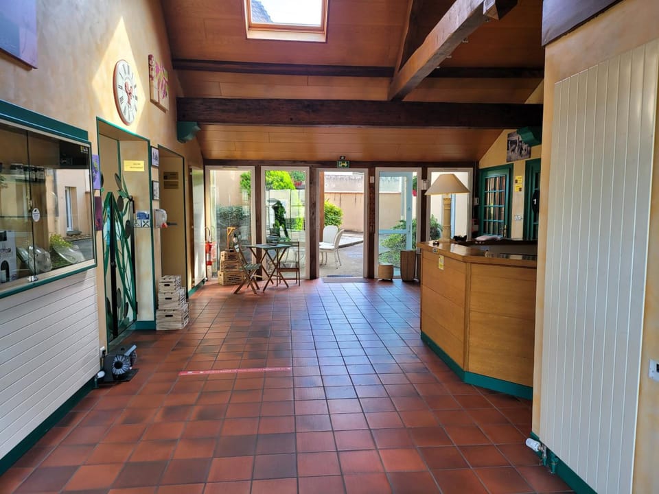 L'AUBERGE DE L'OLIVE Hotel in Bourgogne-Franche-Comté