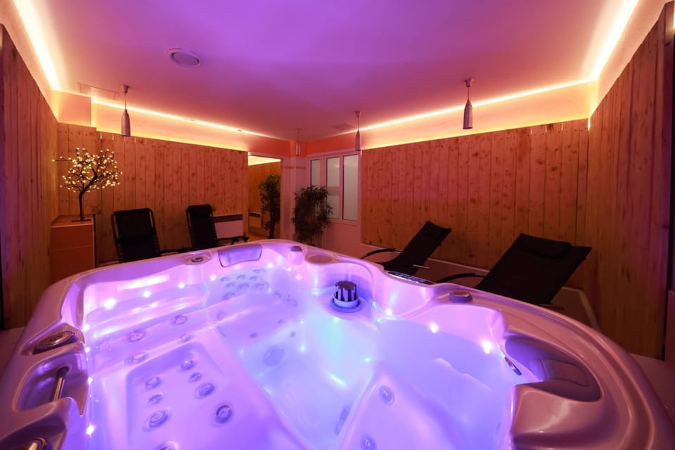 Hot tub