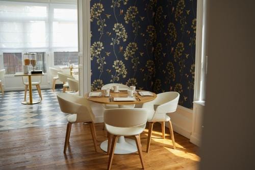 Hotel Echappee en Baie - Parking prive gratuit dont forfaits bornes electriques reservable Hotel in Hauts-de-France