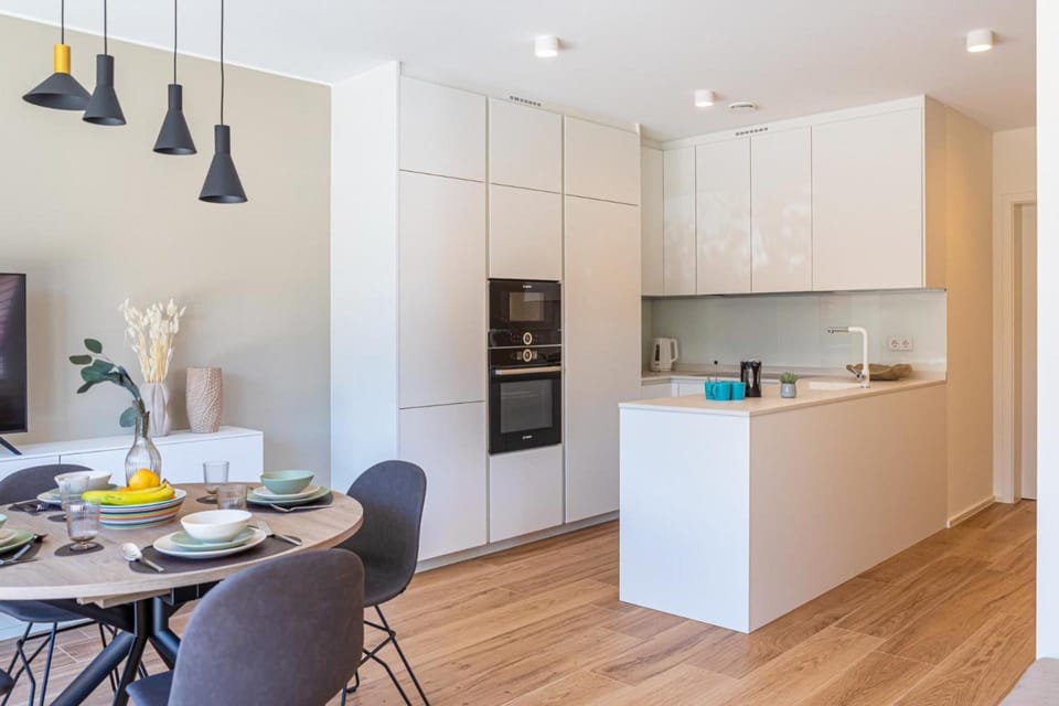 En Suite bedrooms at Reckenthal House by Rentaroo Hotel in Strassen