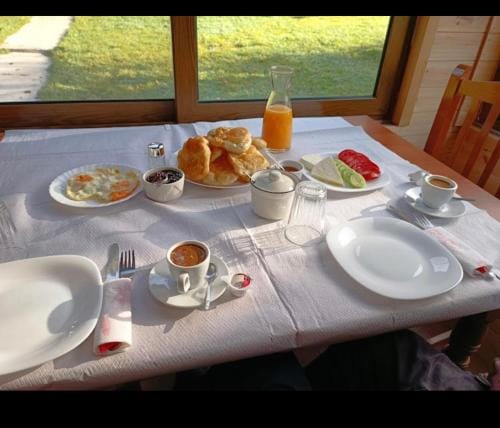 Bujtina Pllumi Theth Hotel in Montenegro