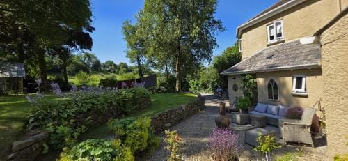 Efail Y Garn Hotel in Wales