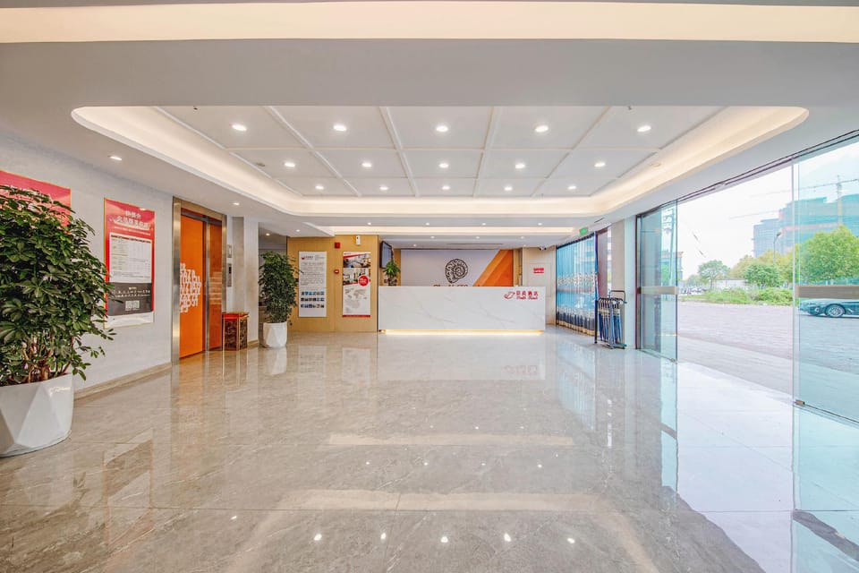 Shell Hotel Jiangsu Yancheng Sheyang County Wuyue Square Hotel in Jiangsu