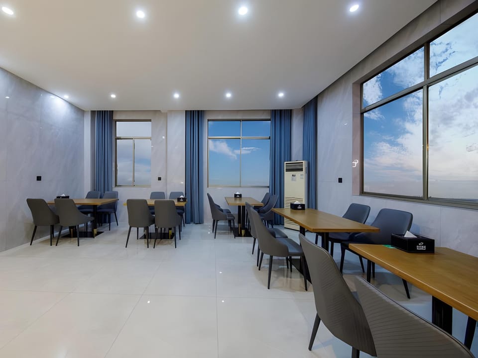 Shell Hotel Jiangsu Jingjiang Taihe Wuyue Square Hotel in Suzhou