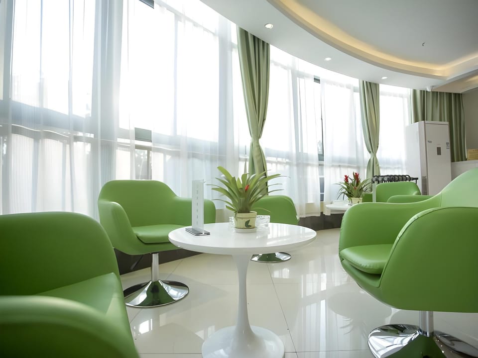 Vatica Hotel Nanjing Forestry University Xinzhuang Metro Station Hotel in Nanjing