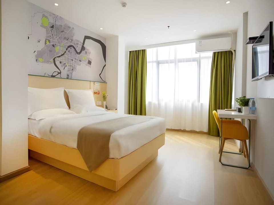 Vatica Hotel Hangzhou East Railway Station Zhejiang University Huajiachi Hotel in Hangzhou