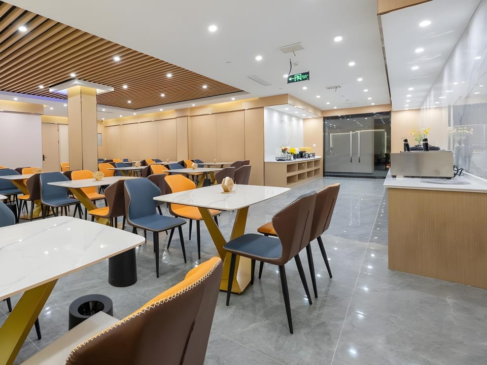 VX Hotel Shandong Jining Yutai County Guantong Commerce and Trade City Hotel in Jiangsu