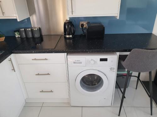 New Self Contained Flat,in Hayes, Free Parking Hotel in Southall