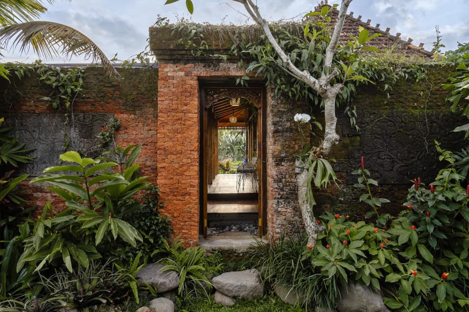 Airsania Ubud Antique Villas Hotel in Ubud