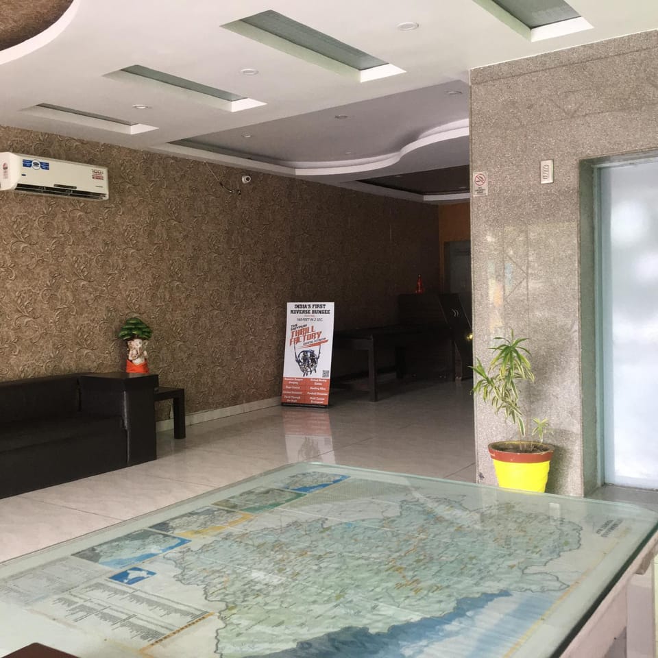 Hotel Trihari Hotel in Rishikesh