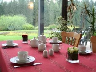 B&B La Romance du Lac Hotel in Wallonia, Belgium