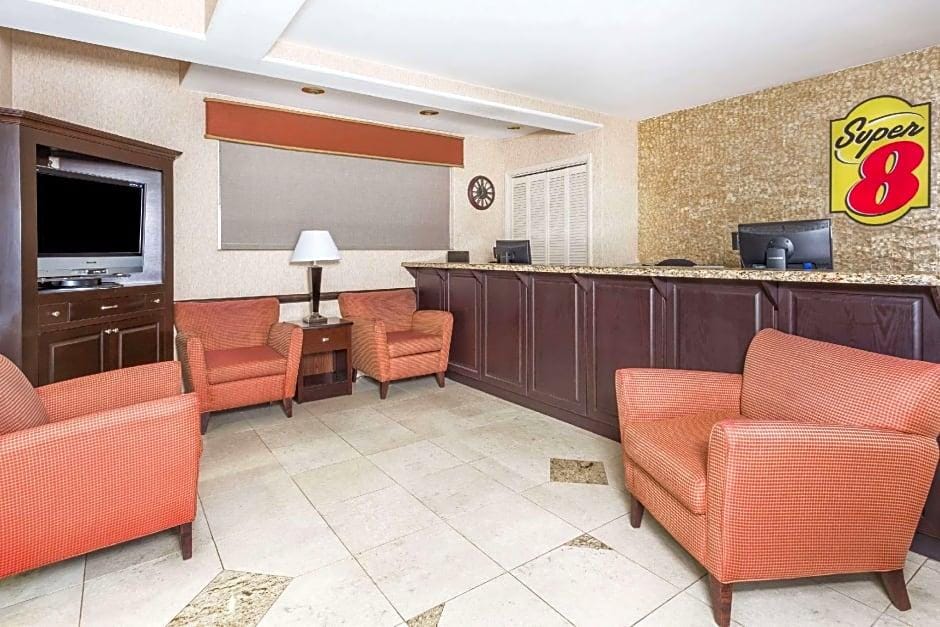 Super 8 by Wyndham Phoenix Downtown Hotel in Phoenix