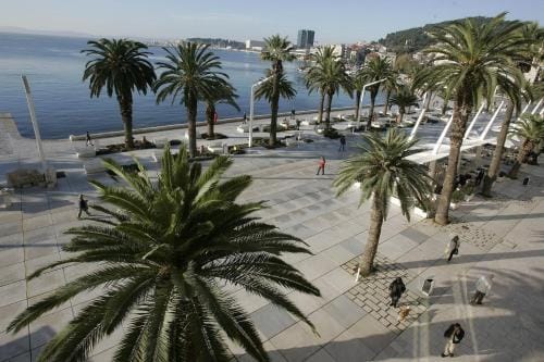 Beach City Pearls Apartments Hotel in Split