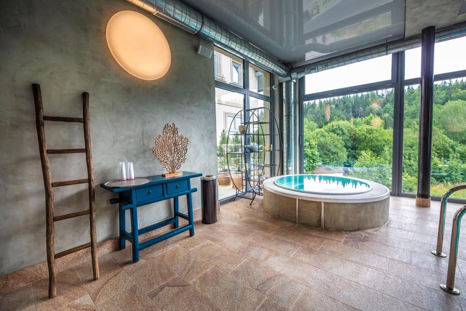 Hot tub