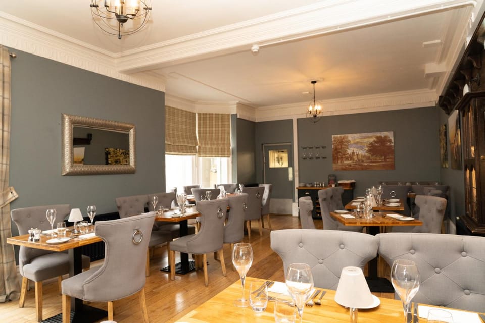 The Finch Hatton Arms Hotel in South Kesteven District