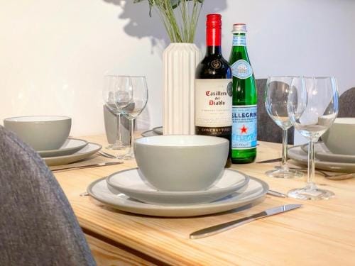 Lovely Flat in Kiln Close with Free Parking Hotel in Gloucester