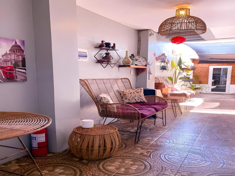 Bella's Guest House Hotel in Central Visayas