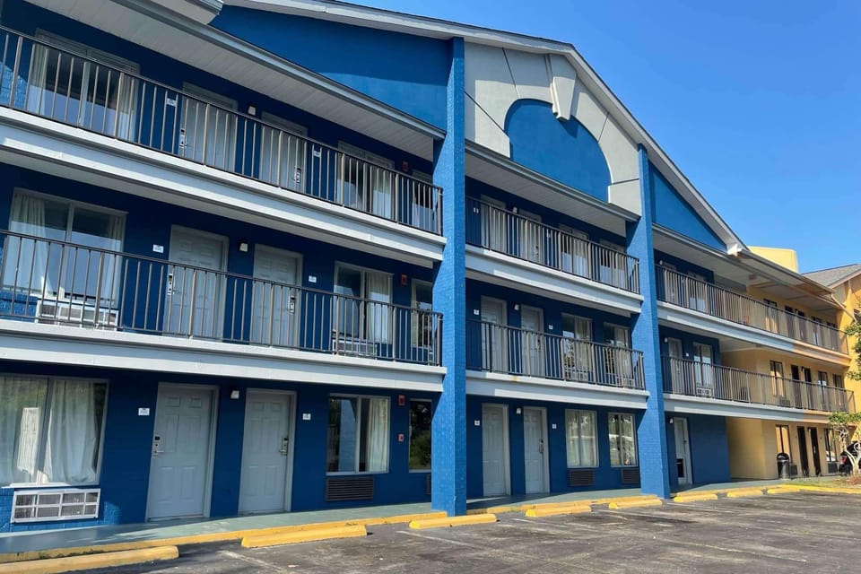 Travelodge by Wyndham Mobile AL Hotel in Tillmans Corner